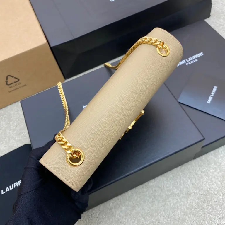 KATE雋永粒面壓紋皮革手袋 | 義大利小牛皮工藝
