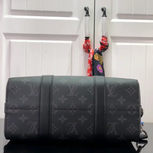 路易威登City Keepall Monogram Eclipse 斜挎旅行袋