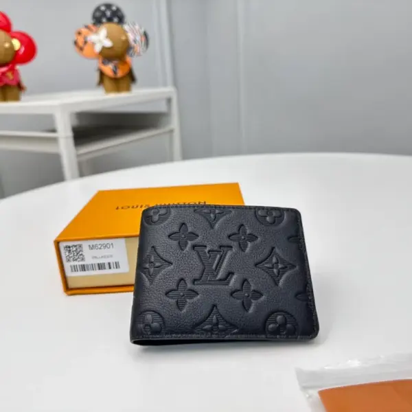 路易威登Multiple錢包黑色Monogram Shadow小牛皮款