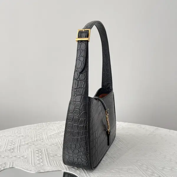 SAINT LAURENT MONOGRAM HOBO 小牛皮手袋
