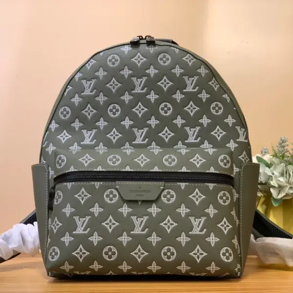 路易威登Discovery Backpack PM橄欖綠Monogram壓花小牛皮背包 11 路易威登Discovery Backpack PM橄欖綠Monogram壓花小牛皮背包