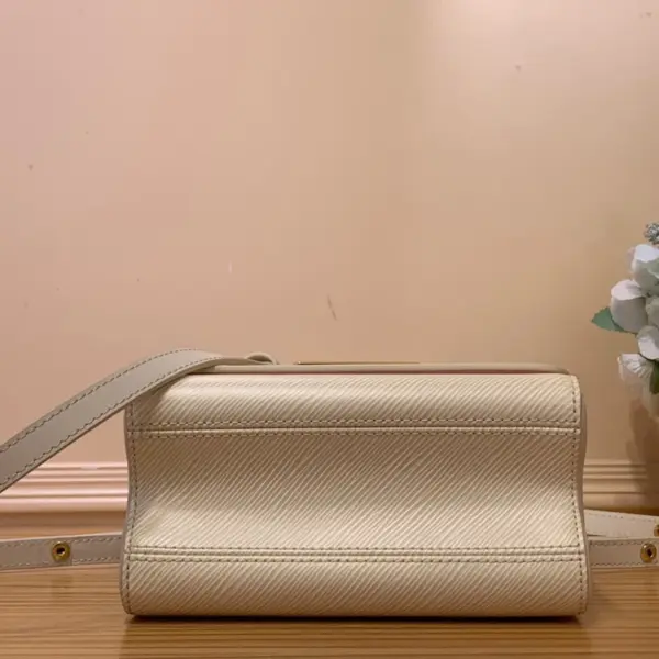Louis Vuitton Twist PM Slim包包 - Say My Name系列