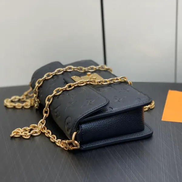 路易威登Wallet On Chain Métis 黑色Monogram Empreinte皮革鏈帶包包 14 路易威登Wallet On Chain Métis 黑色Monogram Empreinte皮革鏈帶包包