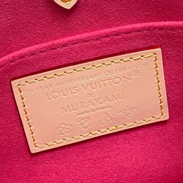 Louis Vuitton x Murakami 聯名系列 OnTheGo BB 包包