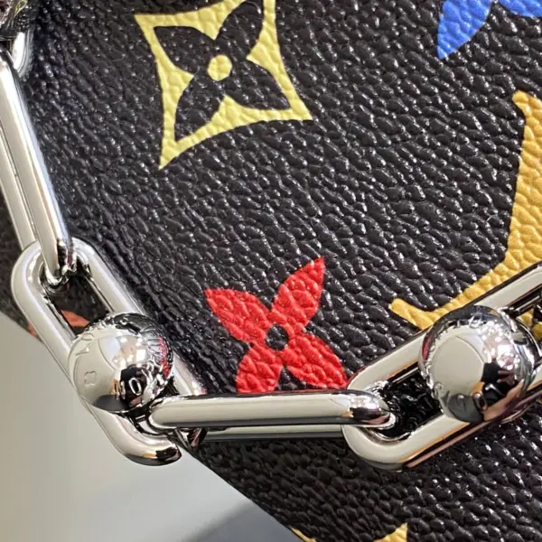 LV x TM OnTheGo East West Chain 彩虹Monogram塗層帆布包包