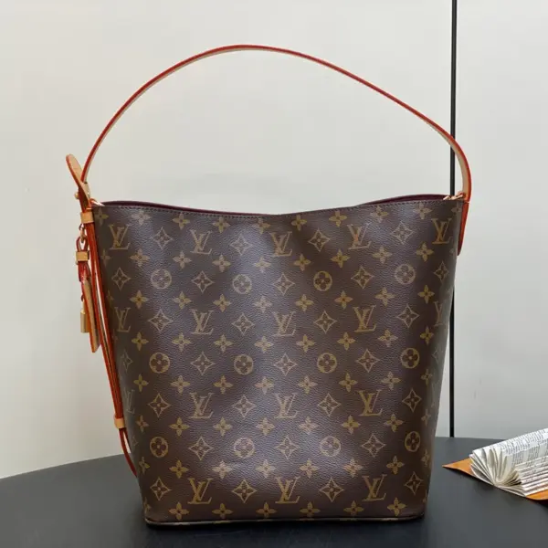 路易威登All In GM Monogram帆布水桶手提包