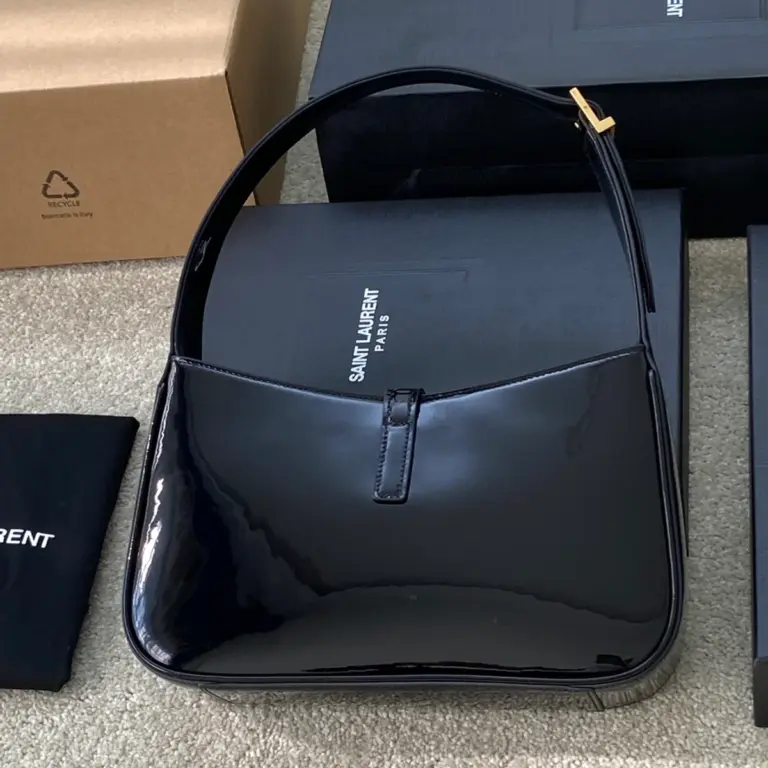 SAINT LAURENT MONOGRAM HOBO手袋
