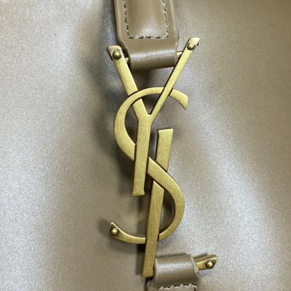 Cassandre鉤扣小牛皮水桶包
