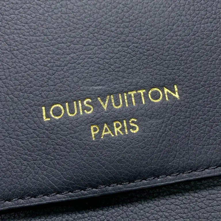 Louis Vuitton Low Key Messenger 復古鎖扣翻蓋信使包
