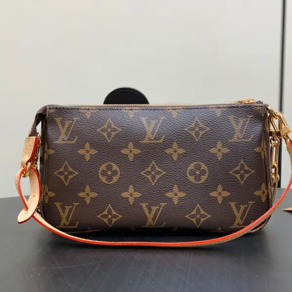 Louis Vuitton x 村上隆聯名複刻款Pochette Accessoires包包