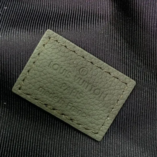 Louis Vuitton Discovery 腰包 | Olive綠色Monogram Shadow壓花小牛皮