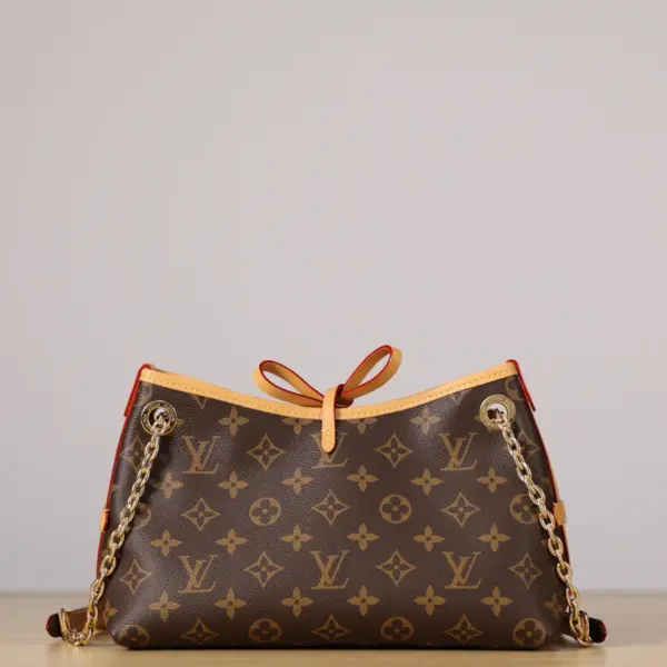 Louis Vuitton CarryAll BB 包包 - Monogram帆布金色鏈帶款 14 Louis Vuitton CarryAll BB 包包 - Monogram帆布金色鏈帶款