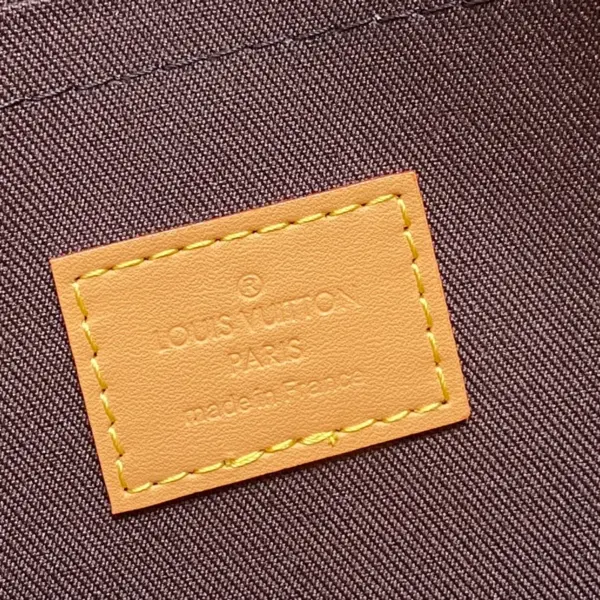 Louis Vuitton Pochette Voyage Souple 手拿包 - Tyler 聯名款