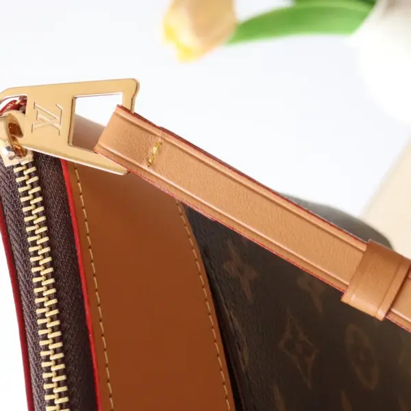LV Pochette Voyage Souple 手拿包 - Monogram帆布旅行收納系列
