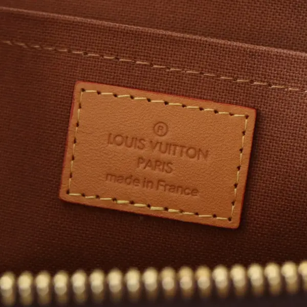 LV Pochette Voyage Souple 手拿包 - Monogram帆布旅行收納系列