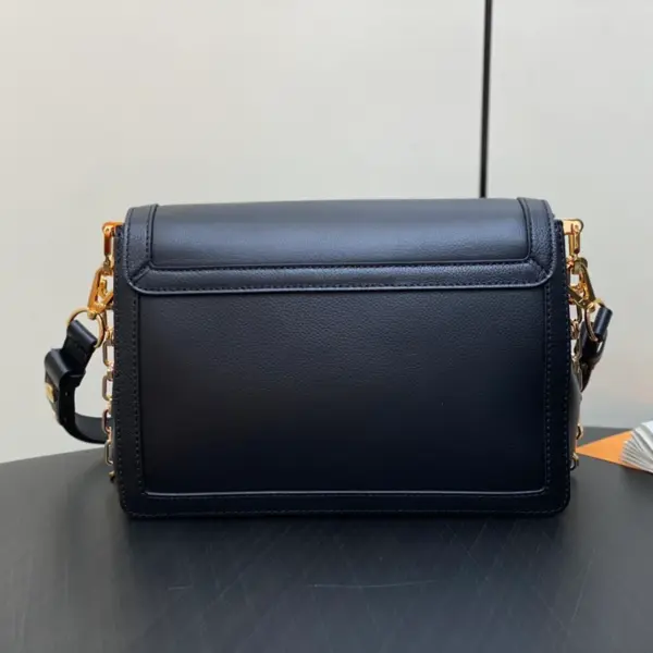 Louis Vuitton Dauphine Soft MM 2024春夏系列柔軟小牛皮包包