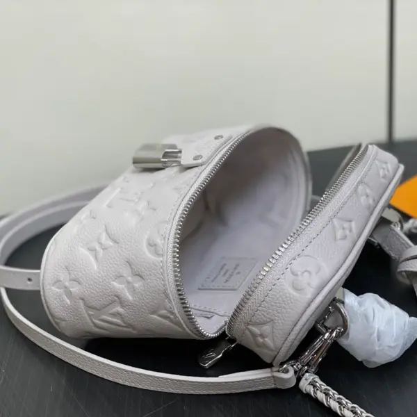 Louis Vuitton Vanity Chain Pouch 經典旅行風鏈條小包