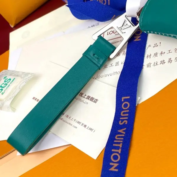 路易威登Pochette Voyage Souple收納包 - Monogram Macassar帆布與牛皮飾邊