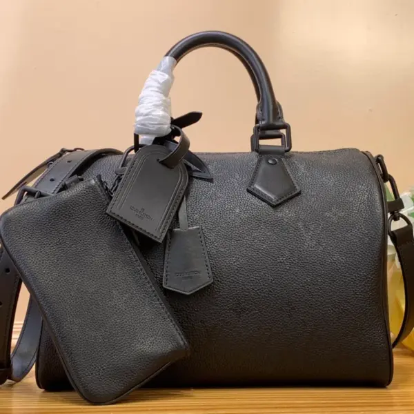 高仿包包Louis Vuitton Speedy P9 Bandoulière 30 超黑色小牛皮斜挎包 高仿包包