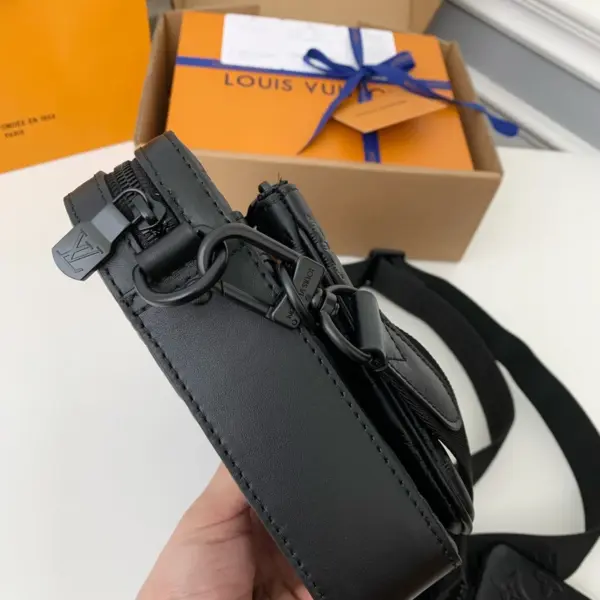 Louis Vuitton Trio 郵差包 | Monogram壓花小牛皮 可拆式多功能設計