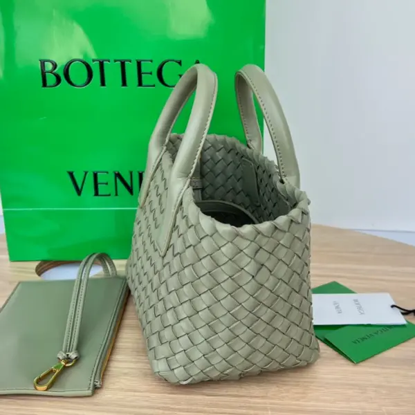 BottegaVeneta洞石色Intreccio編織迷你托特手袋