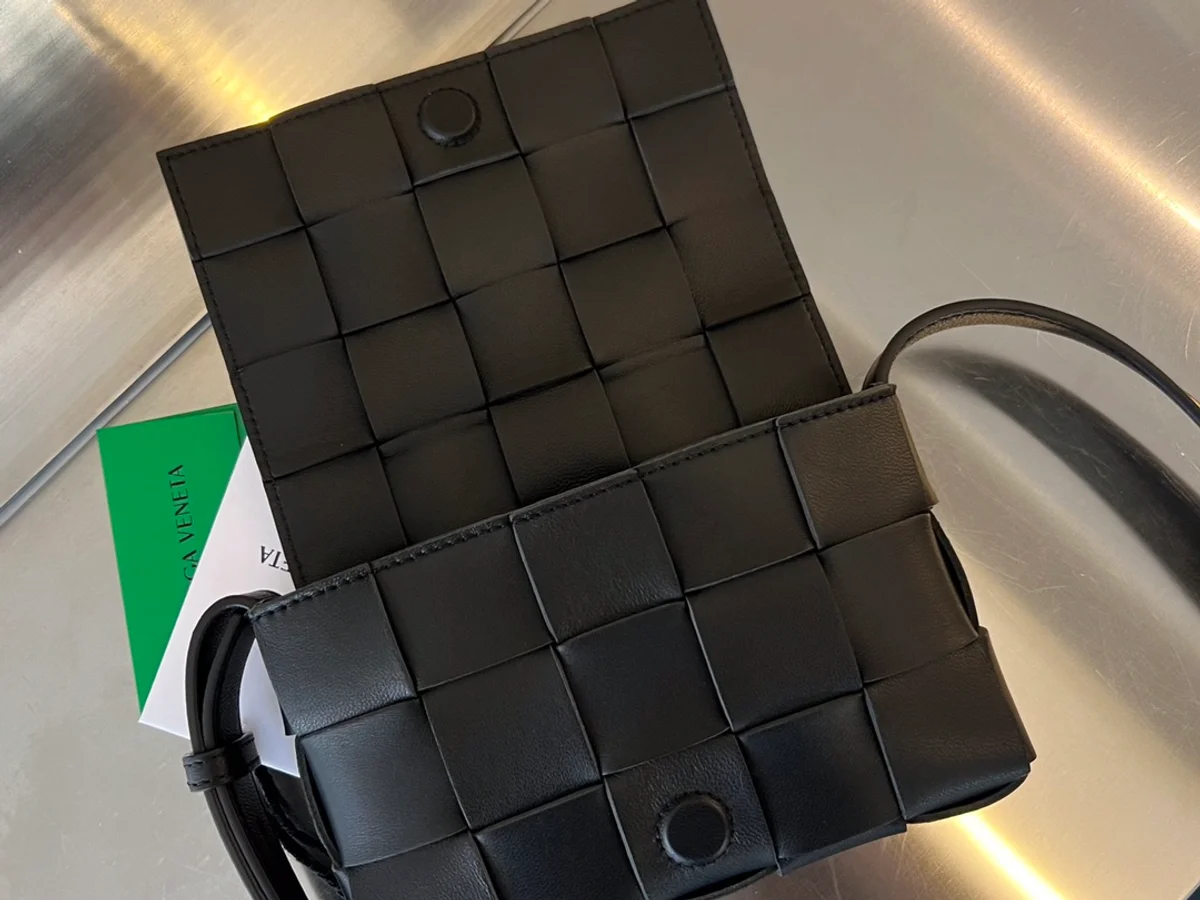 Intreccio編織工藝小號黑色羊皮革斜挎包 7 Intreccio編織工藝小號黑色羊皮革斜挎包