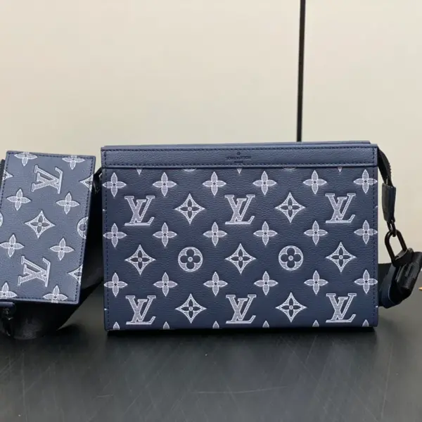 Louis Vuitton Gaston 可穿戴式 Monogram Shadow 小牛皮錢包