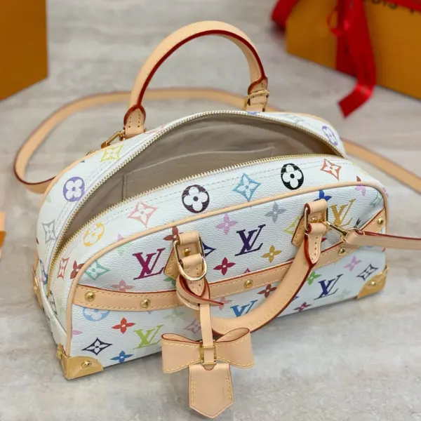 Louis Vuitton x Takashi Murakami 聯名複刻款East West包包