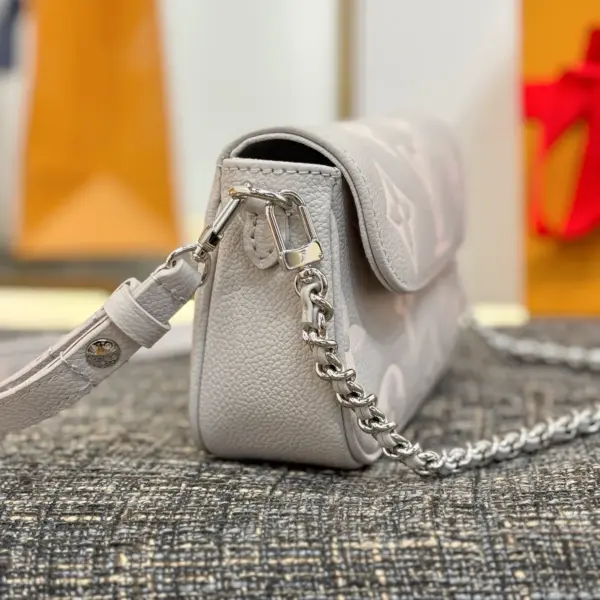 Louis Vuitton Wallet On Chain Ivy 雙色Monogram Empreinte皮革包包