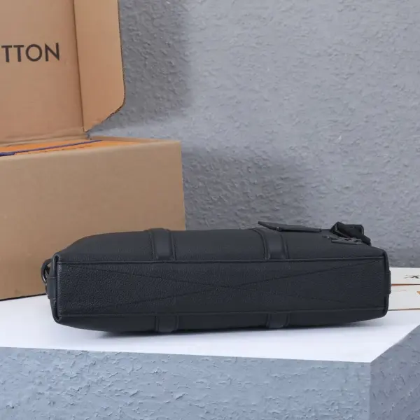 Louis Vuitton Takeoff 商務公事包 | 黑色粒面小牛皮 電腦便攜設計