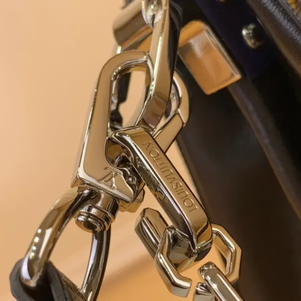 Louis Vuitton Dauphine Soft MM 黑色小羊皮包包