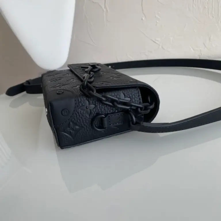 Louis Vuitton Steamer隨身錢包 | Monogram壓花Taurillon皮革