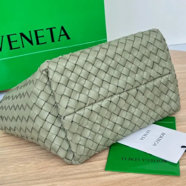 BottegaVeneta洞石色Intreccio編織迷你托特手袋