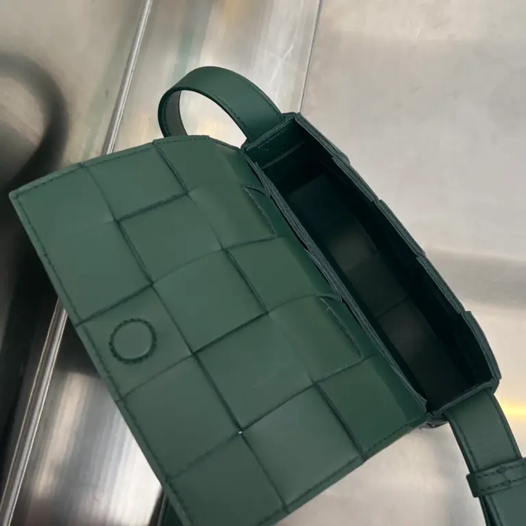 BottegaVenetaIntreccio編織雨樹綠小號斜挎包