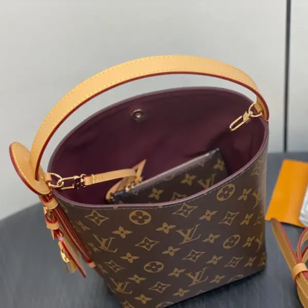 Louis Vuitton All In BB 多功能旅行包包 20 Louis Vuitton All In BB 多功能旅行包包