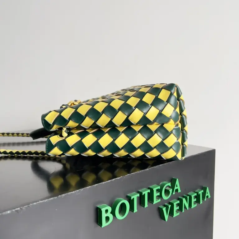 BottegaVenetaIntrecciato編織格紋祖母綠手提斜挎包 12 BottegaVenetaIntrecciato編織格紋祖母綠手提斜挎包