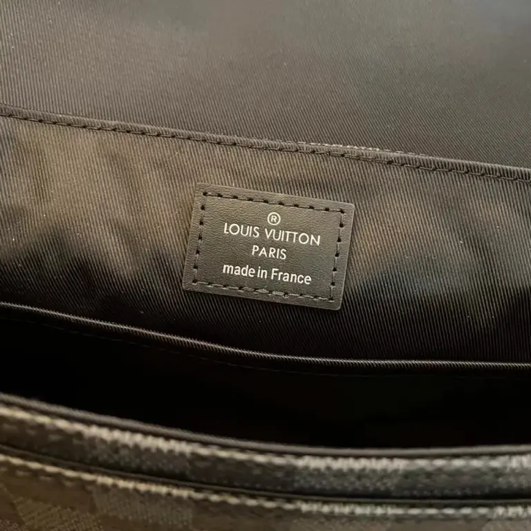 Louis Vuitton District PM 郵差包 - Damier Graphite 經典重塑
