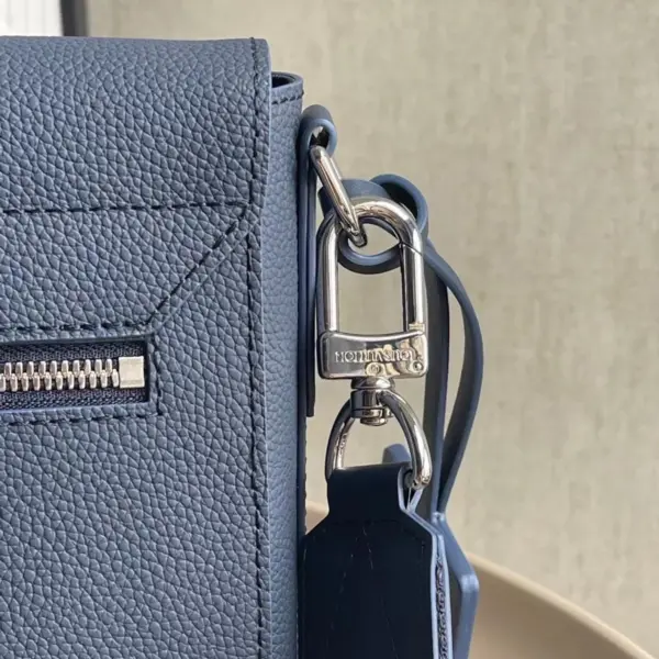 Louis Vuitton Takeoff 郵差包 | LV Aerogram牛皮 復古航空郵簡設計