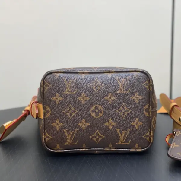 Louis Vuitton All In BB 多功能旅行包包 16 Louis Vuitton All In BB 多功能旅行包包