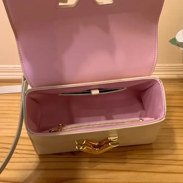 Louis Vuitton Twist PM Slim包包 - Say My Name系列