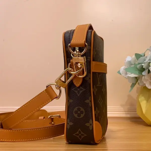 Louis Vuitton Danube復古小牛皮斜背包 | 褪色Monogram印花 可拆式金屬吊牌