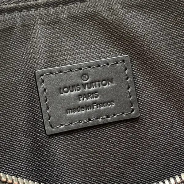 Louis Vuitton Damier Infini 皮革 Takeoff Pouch 手拿包