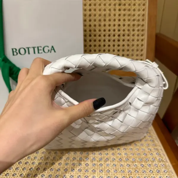 迷你Intrecciato編織白色牛皮革斜挎包