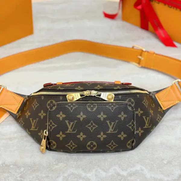 LV Rush Bumbag 多功能斜挎腰包 | Monogram帆布配珍珠拉鏈