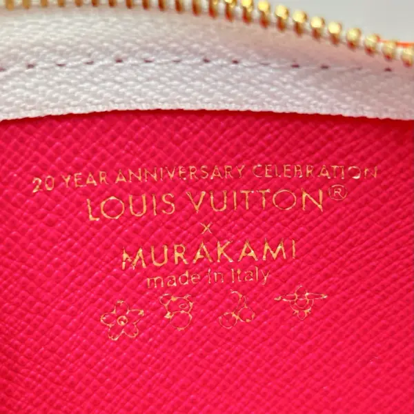 LV x TM 彩虹Monogram塗層帆布Phone Holder復刻版