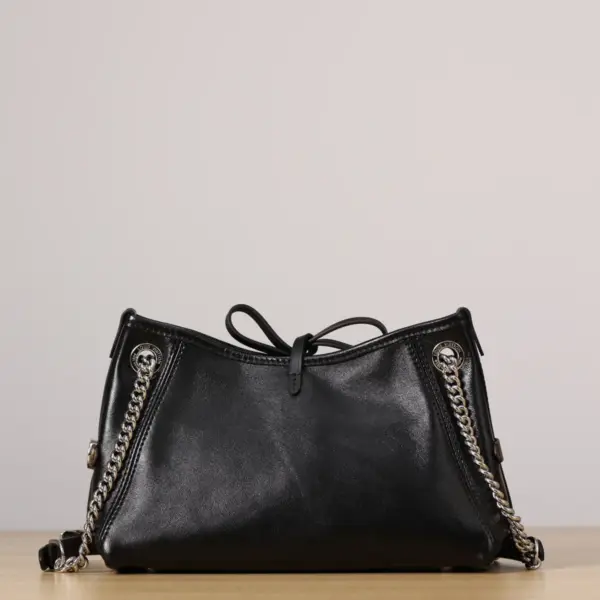 Louis Vuitton CarryAll Vibe BB 小羊皮銀鏈肩背包