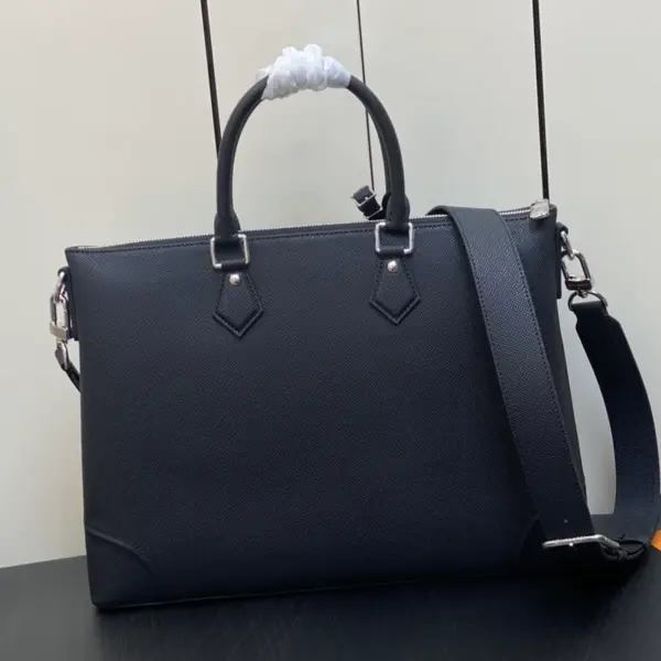 Louis Vuitton Slim NV 流線型Taïga牛皮商務公事包 12 Louis Vuitton Slim NV 流線型Taïga牛皮商務公事包
