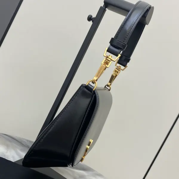 SAINT LAURENT BOX小牛皮CASSANDRE頂柄手袋