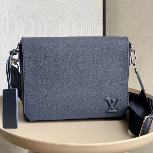 Louis Vuitton Takeoff 郵差包 | LV Aerogram牛皮 復古航空郵簡設計