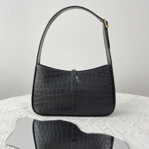 SAINT LAURENT MONOGRAM HOBO 小牛皮手袋